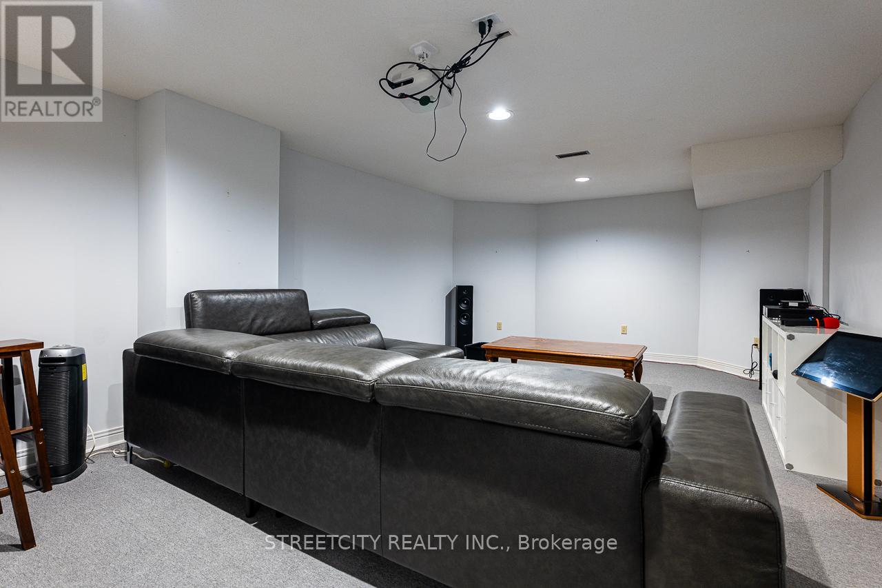 397 Grangeover Court, London North, Ontario  N6G 4K8 - Photo 41 - X12826204