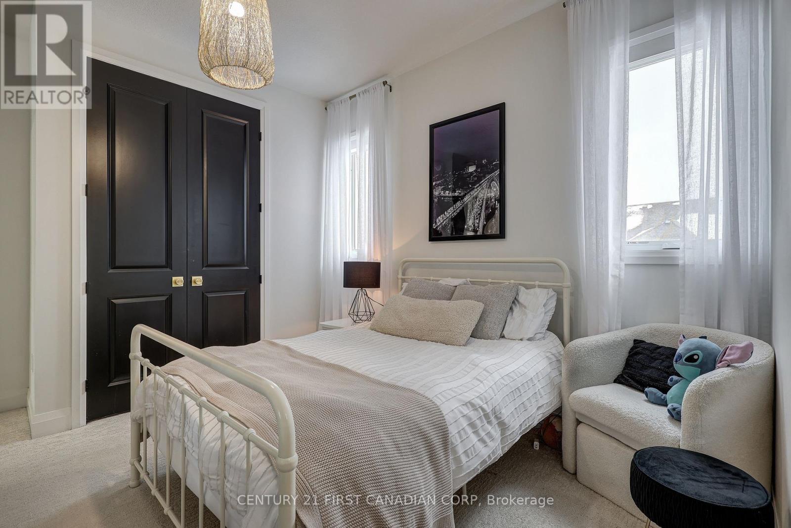 2505 Kains Road, London South, Ontario  N6K 0C8 - Photo 33 - X12826290