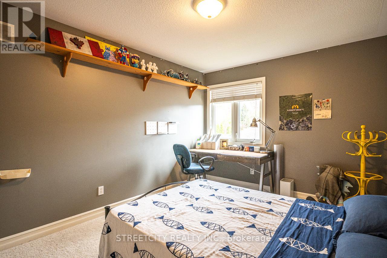 1366 Kains Woods Terrace, London South, Ontario  N6K 4Z7 - Photo 37 - X12826350