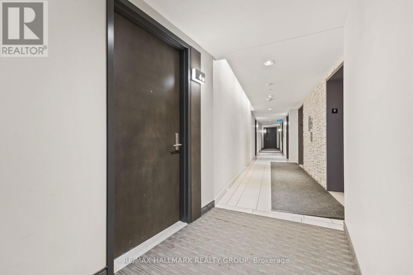 418 - 411 Mackay Street, Ottawa, Ontario  K1M 2C5 - Photo 3 - X12826130