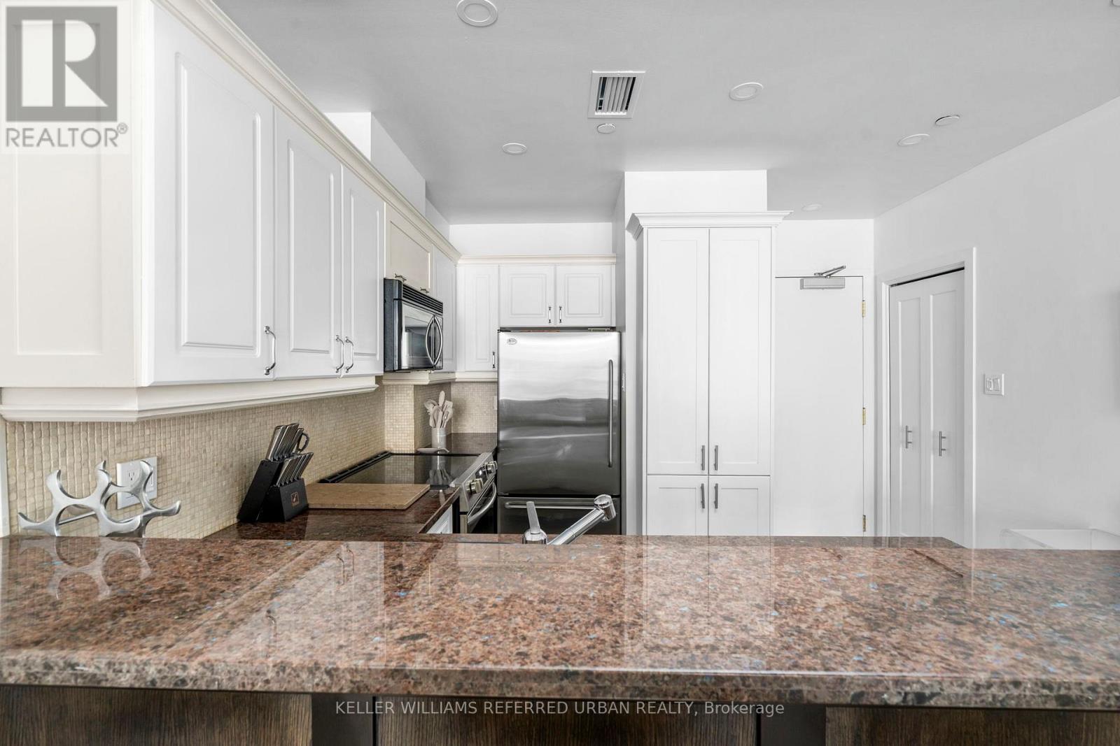 706 - 393 King Street W, Toronto, Ontario  M5V 3G8 - Photo 7 - C12767720