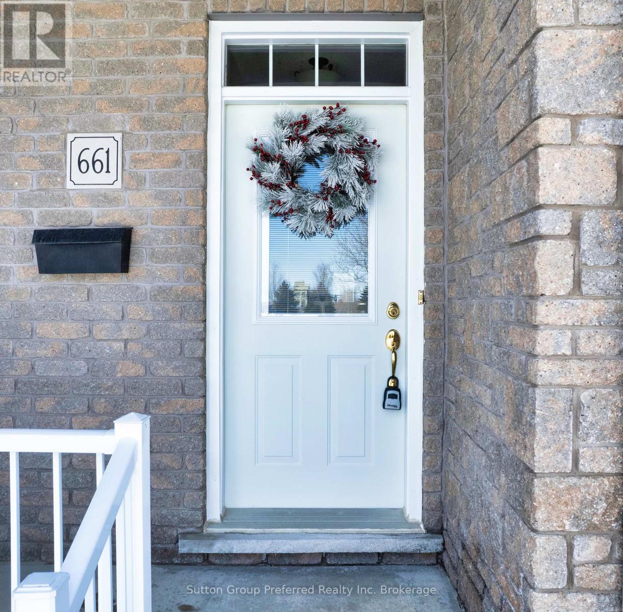 661 Southwood Way, Woodstock, Ontario  N4S 9A6 - Photo 3 - X12826116