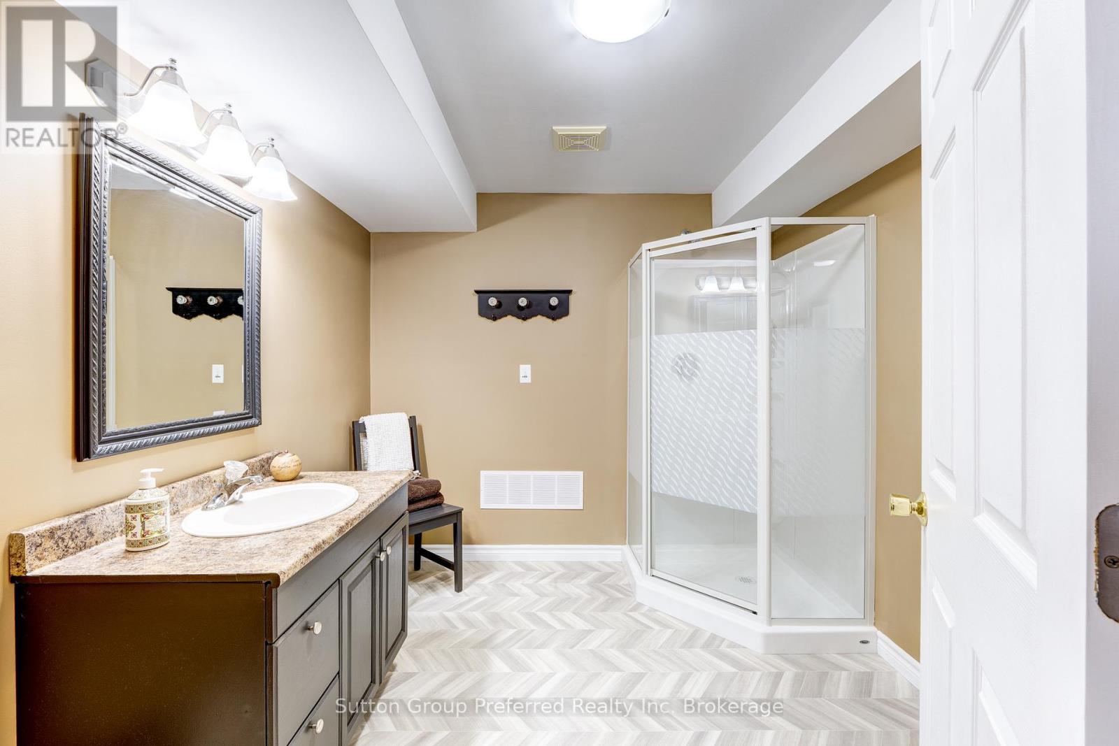 661 Southwood Way, Woodstock, Ontario  N4S 9A6 - Photo 30 - X12826116