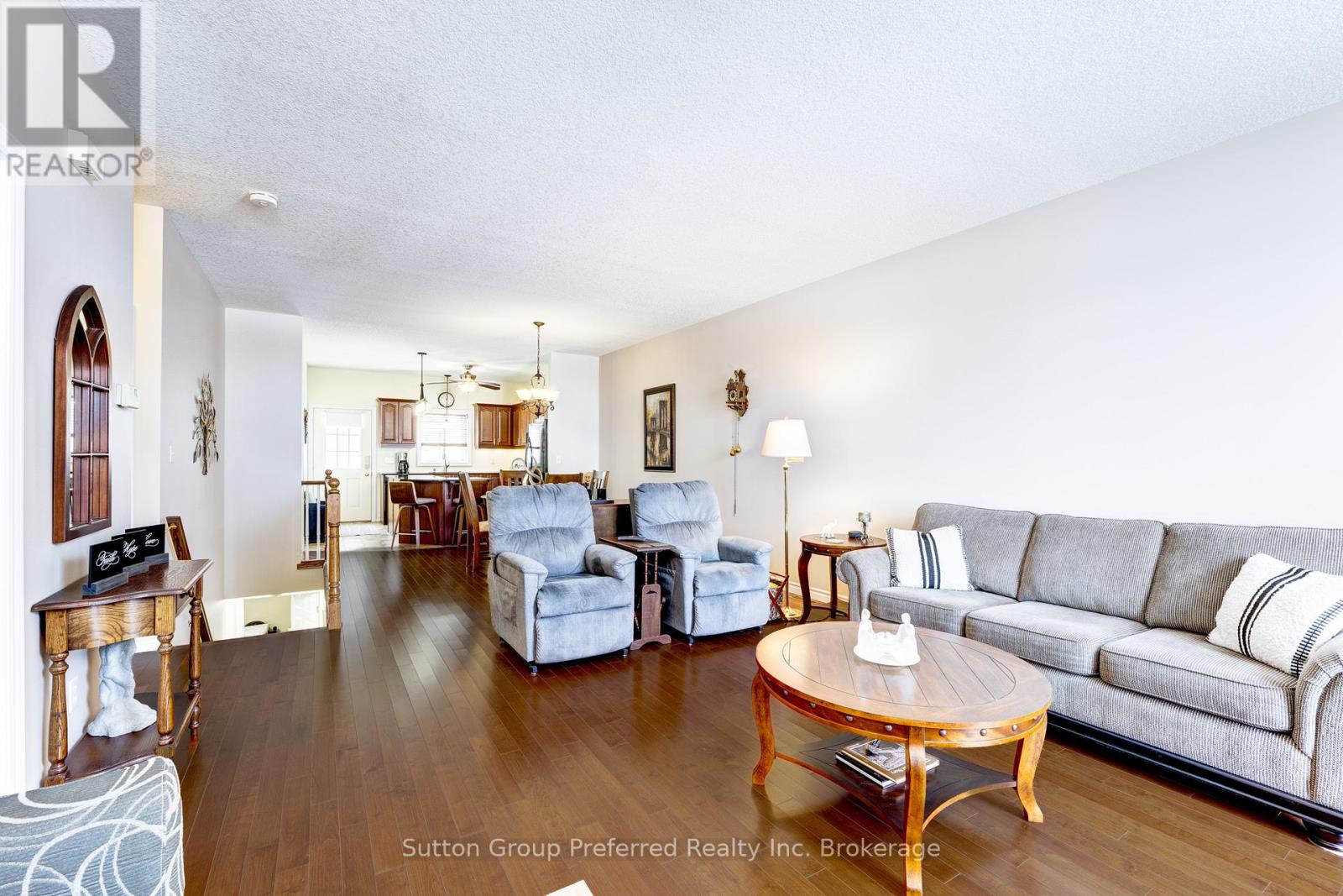 661 Southwood Way, Woodstock, Ontario  N4S 9A6 - Photo 6 - X12826116