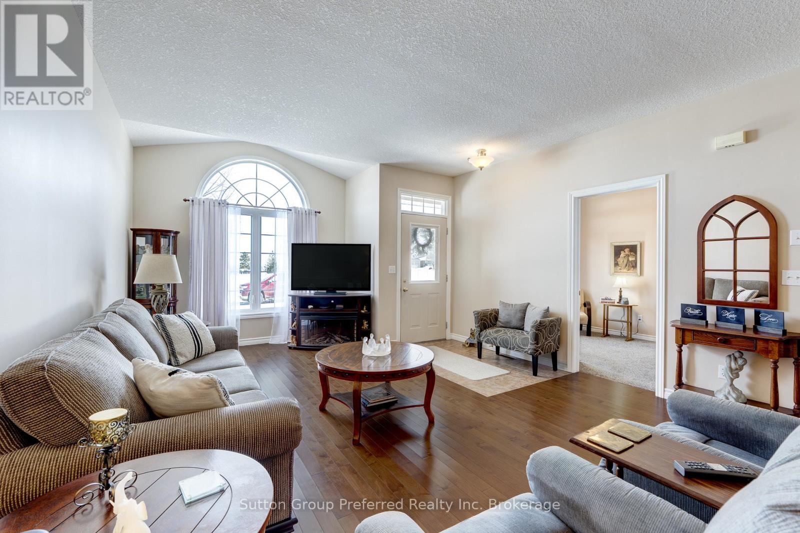 661 Southwood Way, Woodstock, Ontario  N4S 9A6 - Photo 9 - X12826116