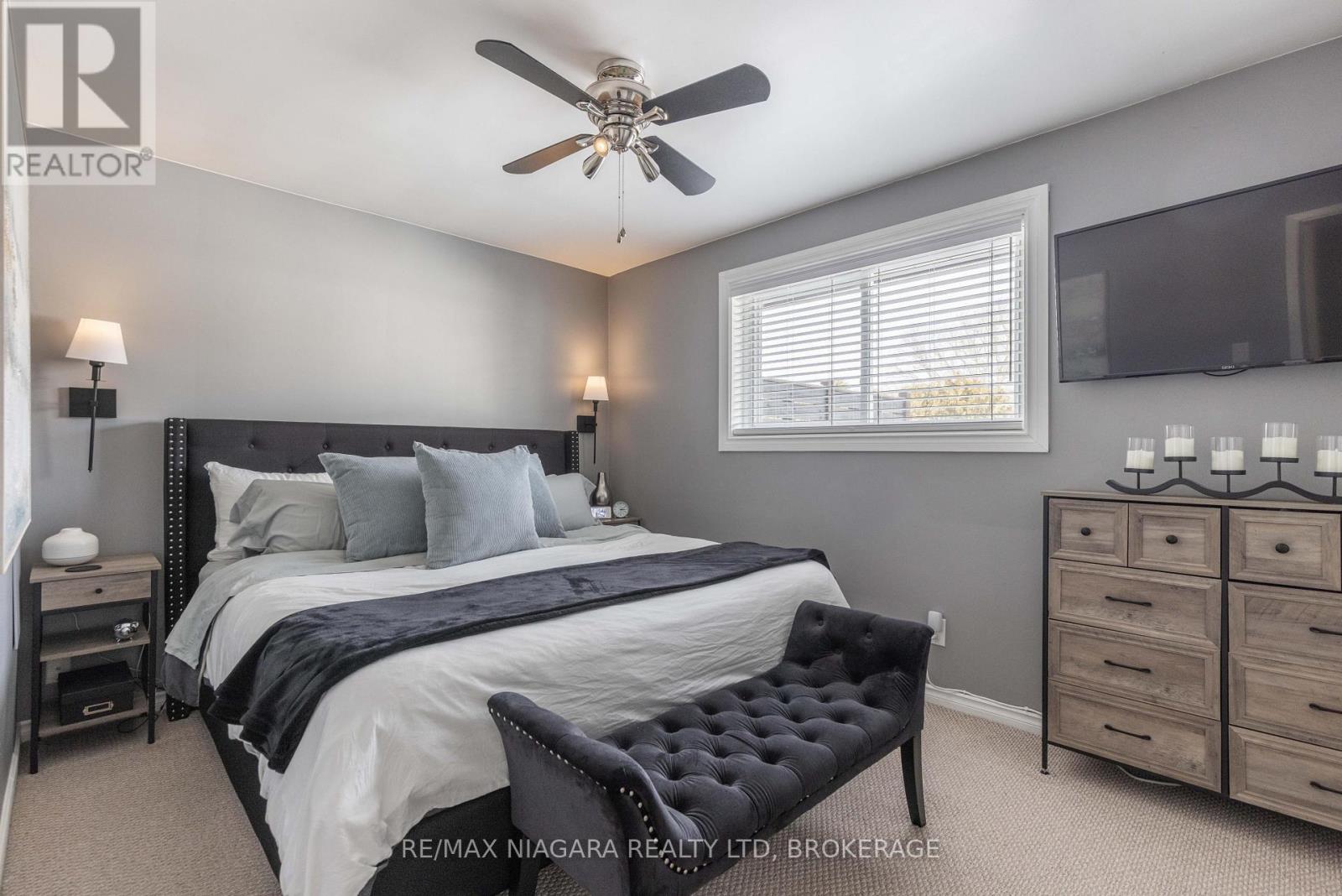 8225 Paddock Trail Drive, Niagara Falls, Ontario  L2H 1X1 - Photo 11 - X12826260