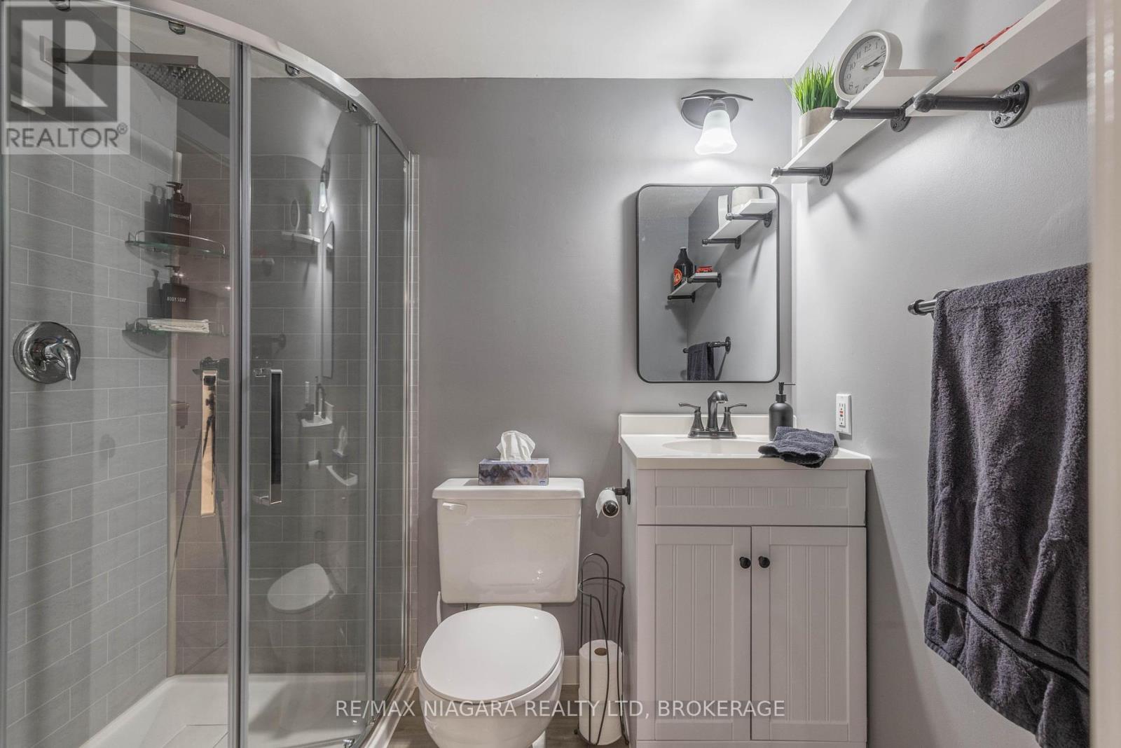 8225 Paddock Trail Drive, Niagara Falls, Ontario  L2H 1X1 - Photo 20 - X12826260