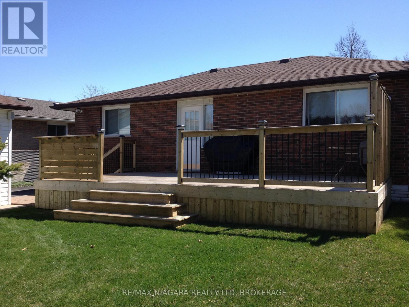 8225 Paddock Trail Drive, Niagara Falls, Ontario  L2H 1X1 - Photo 24 - X12826260