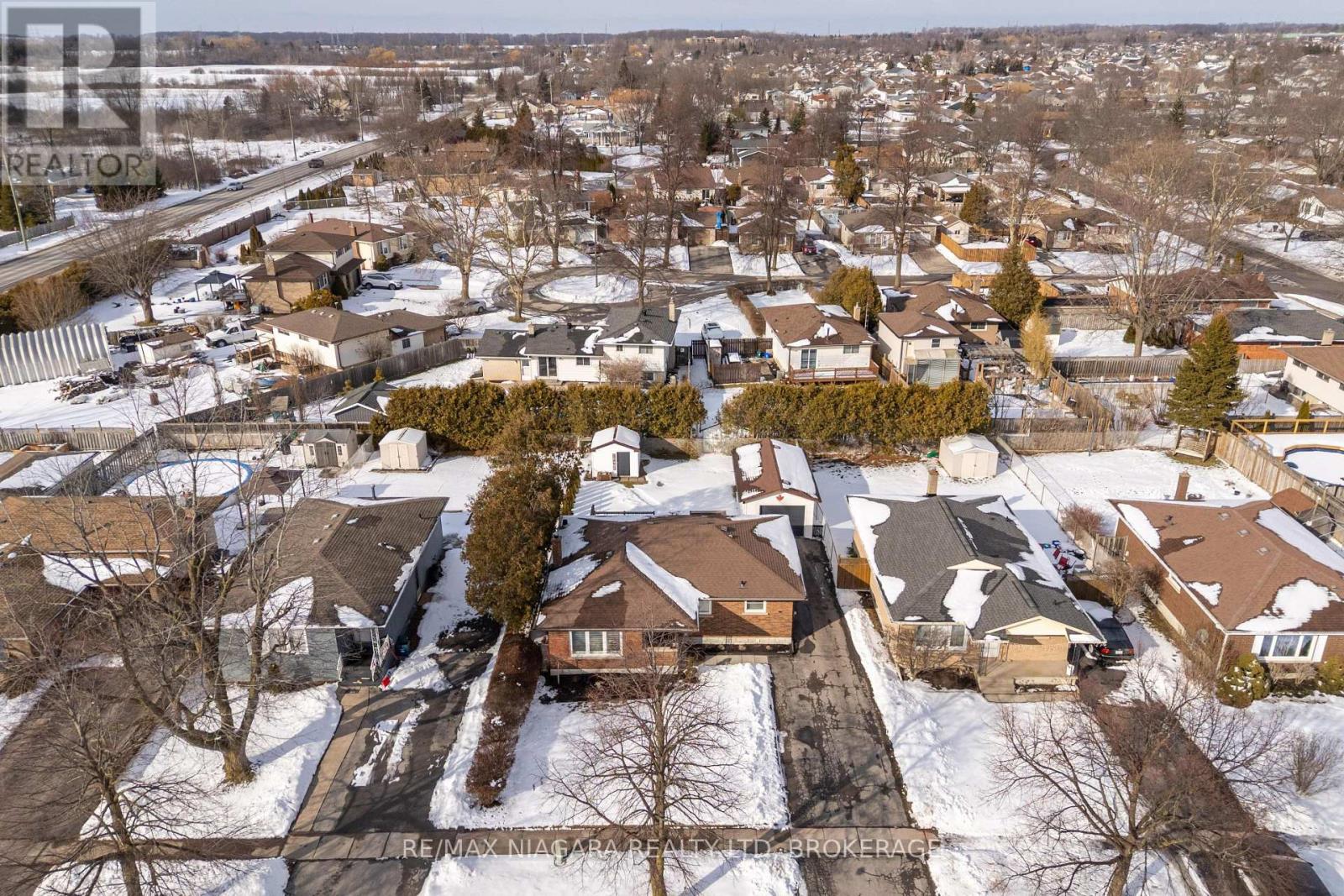 8225 Paddock Trail Drive, Niagara Falls, Ontario  L2H 1X1 - Photo 26 - X12826260