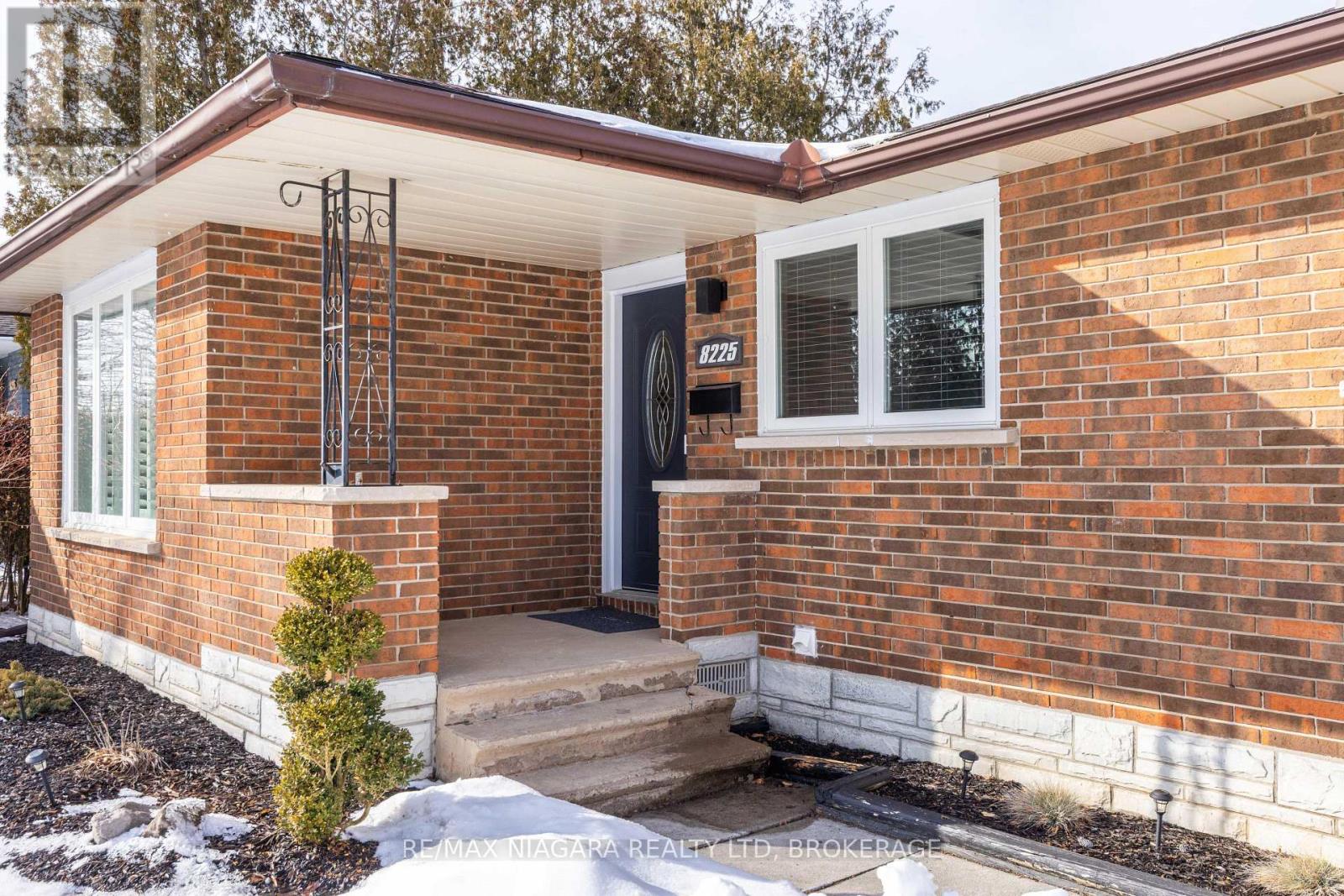 8225 Paddock Trail Drive, Niagara Falls, Ontario  L2H 1X1 - Photo 29 - X12826260