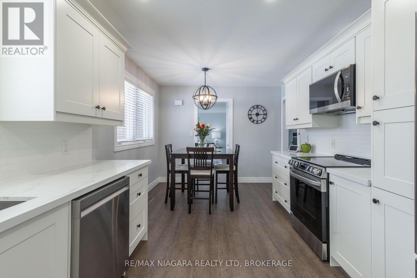 8225 Paddock Trail Drive, Niagara Falls, Ontario  L2H 1X1 - Photo 9 - X12826260