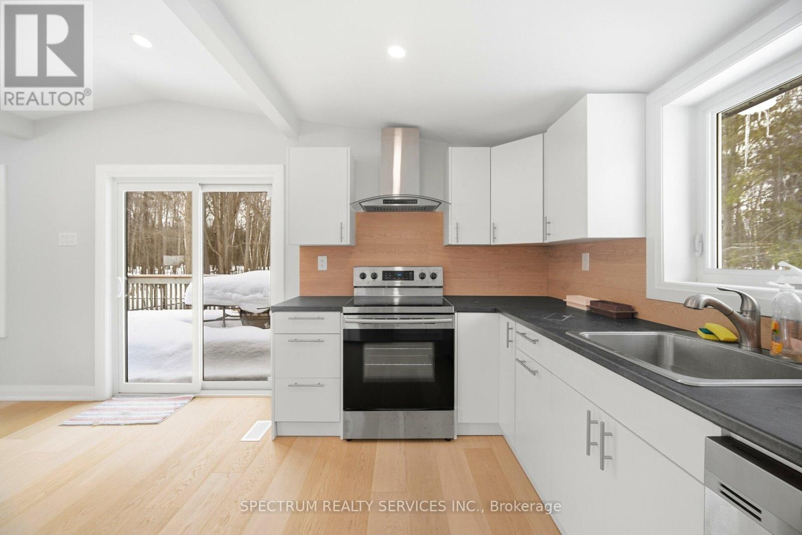 161 Antigua Drive, Wasaga Beach, Ontario  L9Z 2S2 - Photo 17 - S12591562