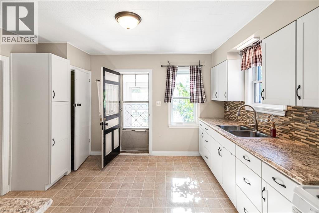 236 Grove Street, Simcoe, Ontario  N3Y 1K9 - Photo 19 - 40807887