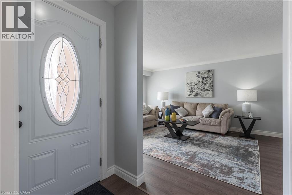 8225 Paddock Trail Drive, Niagara Falls, Ontario  L2H 1X1 - Photo 8 - 40808174