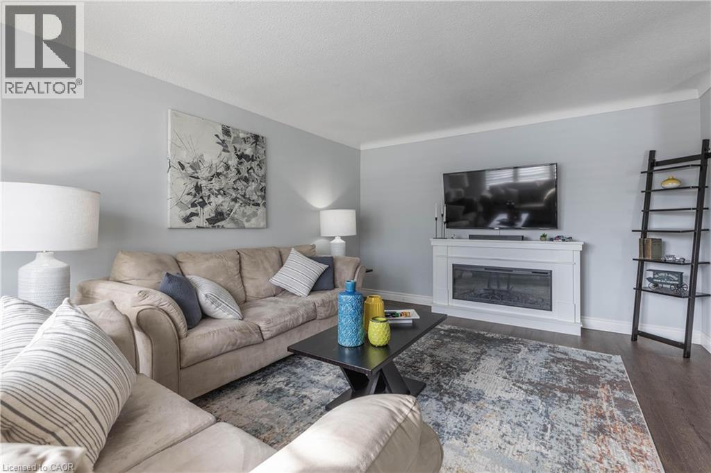 8225 Paddock Trail Drive, Niagara Falls, Ontario  L2H 1X1 - Photo 7 - 40808174