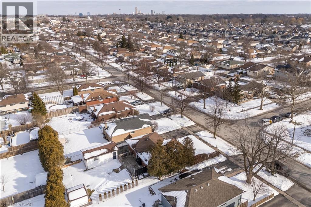 8225 Paddock Trail Drive, Niagara Falls, Ontario  L2H 1X1 - Photo 28 - 40808174