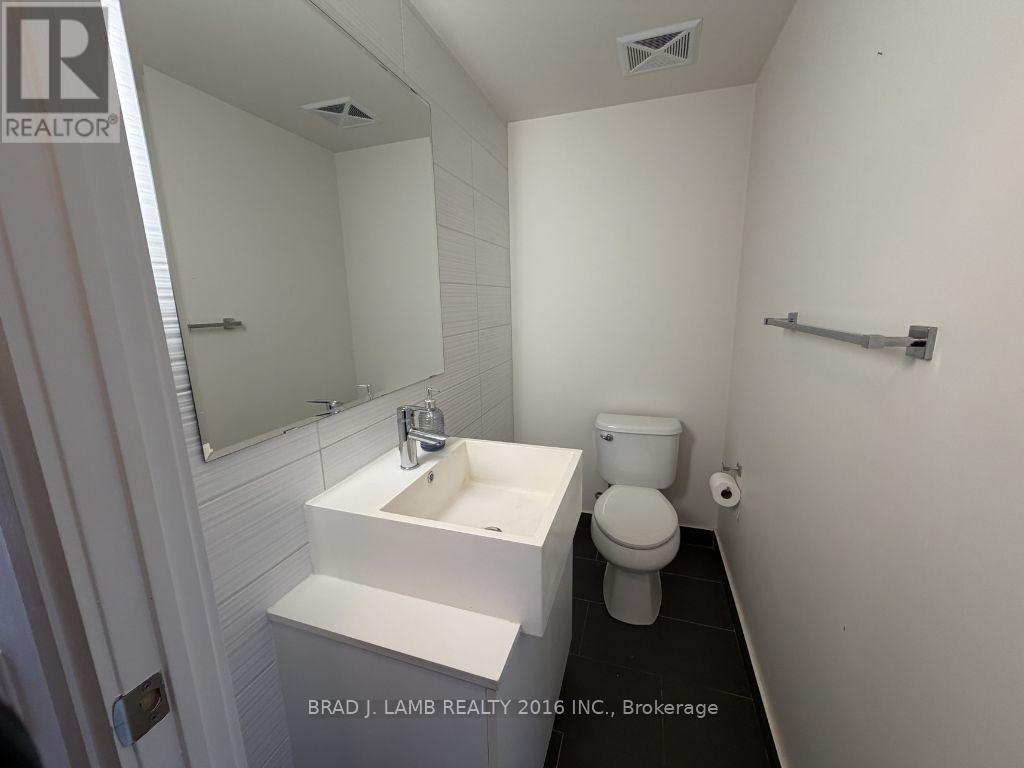 328 - 5 Hanna Avenue, Toronto, Ontario  M6K 0B3 - Photo 3 - C12826162