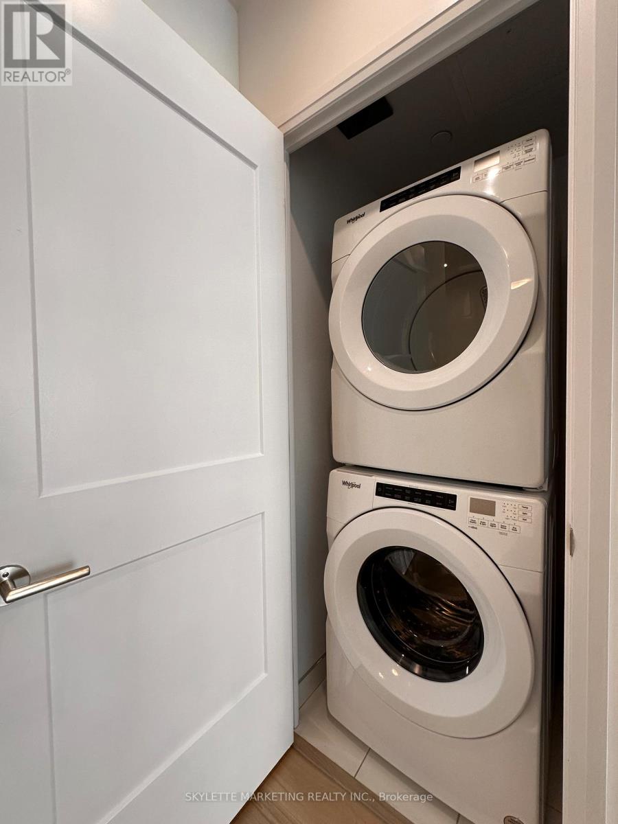 1204 - 25 Holly Street, Toronto (Mount Pleasant West), Ontario  M4S 0E3 - Photo 12 - C12826270