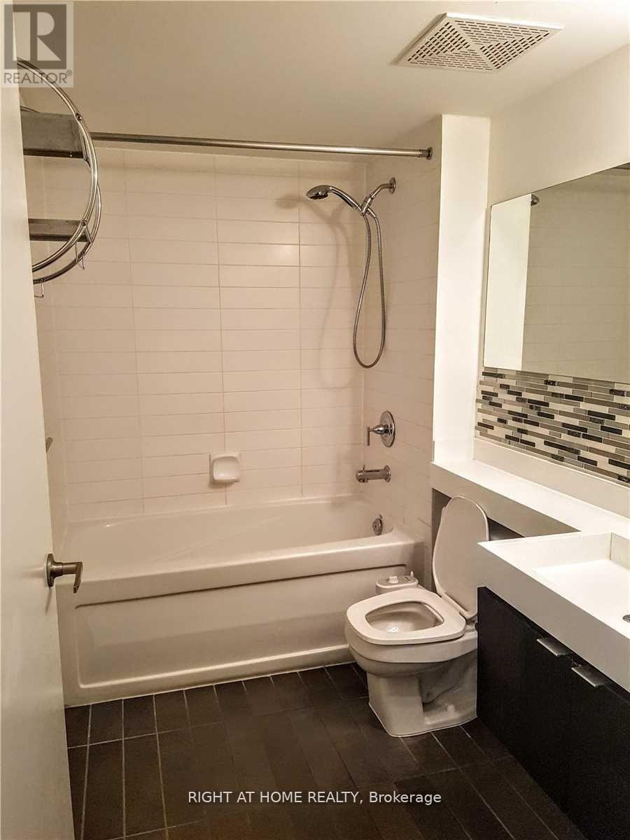 Lorem Ipsum Dolor, Toronto, Ontario  M5V  - Photo 10 - DEMO29406371