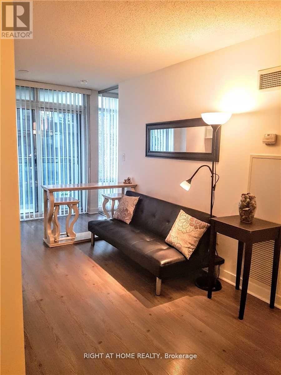 Lorem Ipsum Dolor, Toronto, Ontario  M5V  - Photo 6 - DEMO29406371