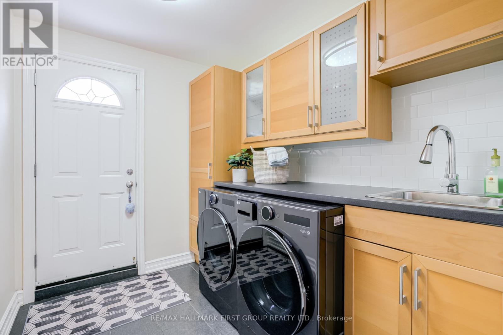 520 Mcleod Crescent, Pickering, Ontario  L1W 3M5 - Photo 21 - E12826136