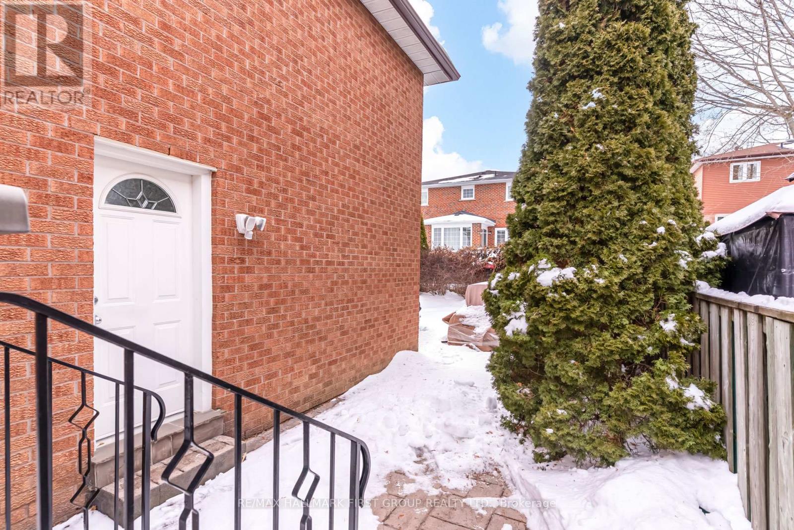 520 Mcleod Crescent, Pickering, Ontario  L1W 3M5 - Photo 25 - E12826136