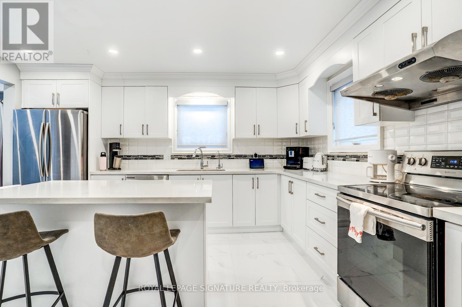 216 Huntsmill Boulevard, Toronto, Ontario  M1W 3E1 - Photo 11 - E12826144