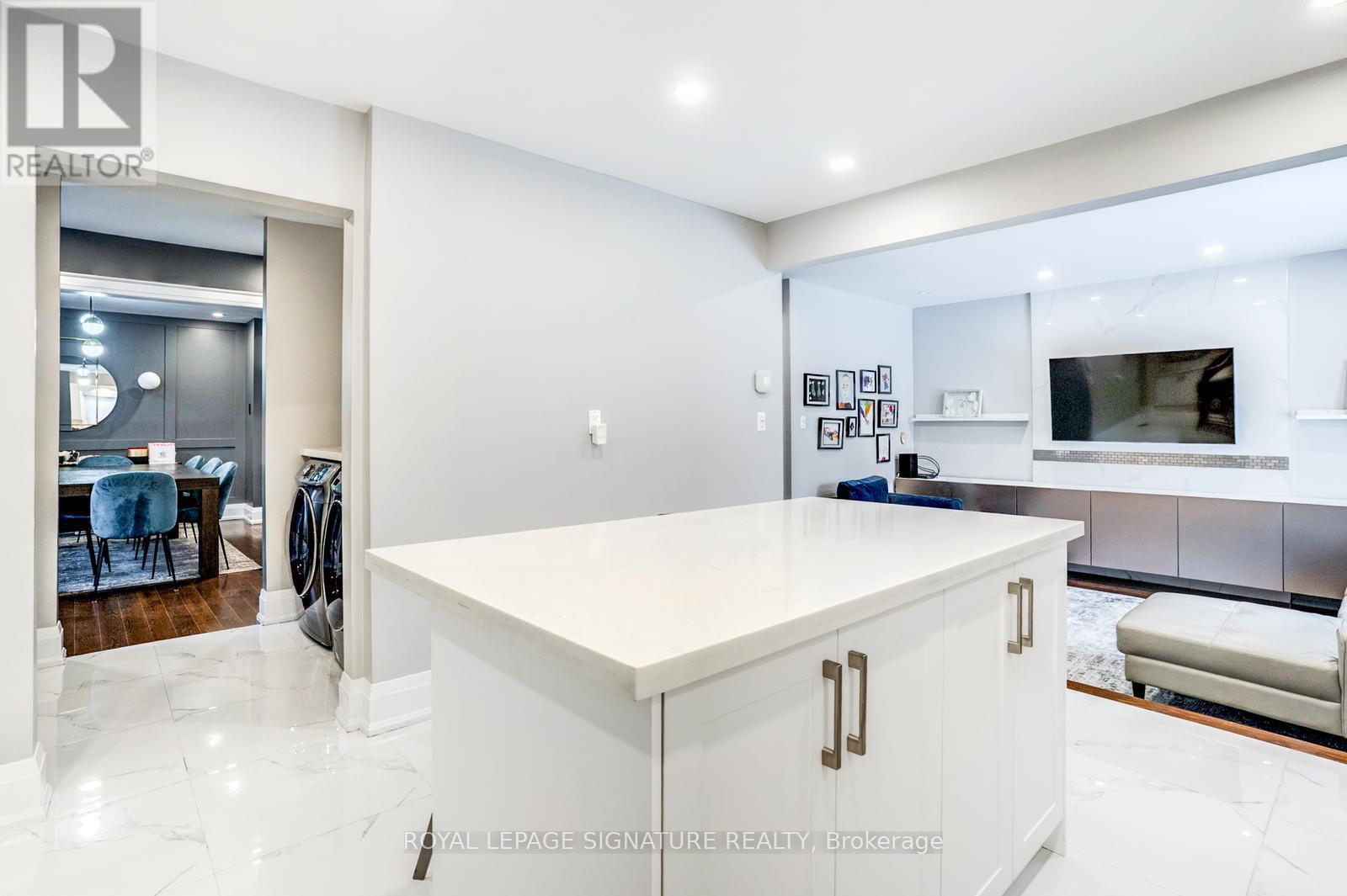 216 Huntsmill Boulevard, Toronto, Ontario  M1W 3E1 - Photo 15 - E12826144