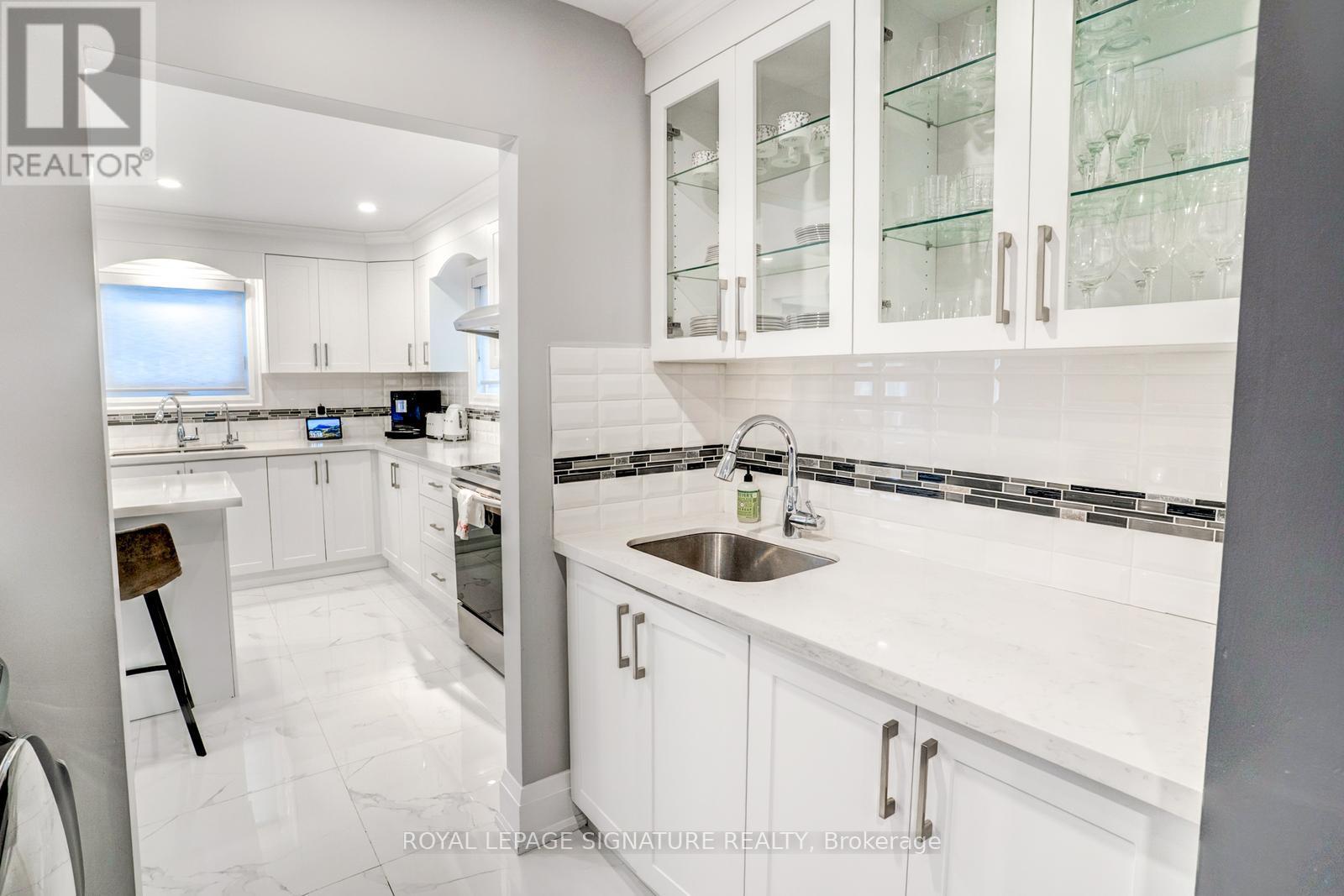 216 Huntsmill Boulevard, Toronto, Ontario  M1W 3E1 - Photo 16 - E12826144