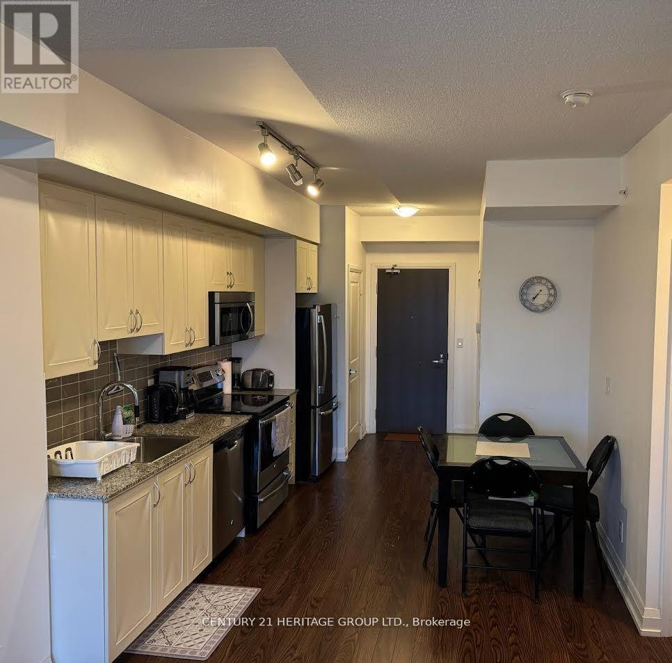 703 - 7171 Yonge Street, Markham, Ontario  L3T 0C5 - Photo 2 - N12826174