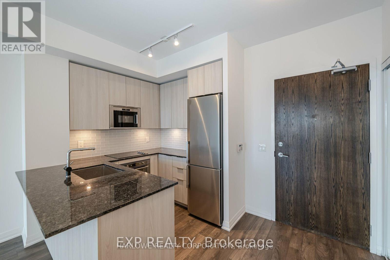 513 - 99 Eagle Rock Way, Vaughan, Ontario  L6A 5A7 - Photo 2 - N12826182