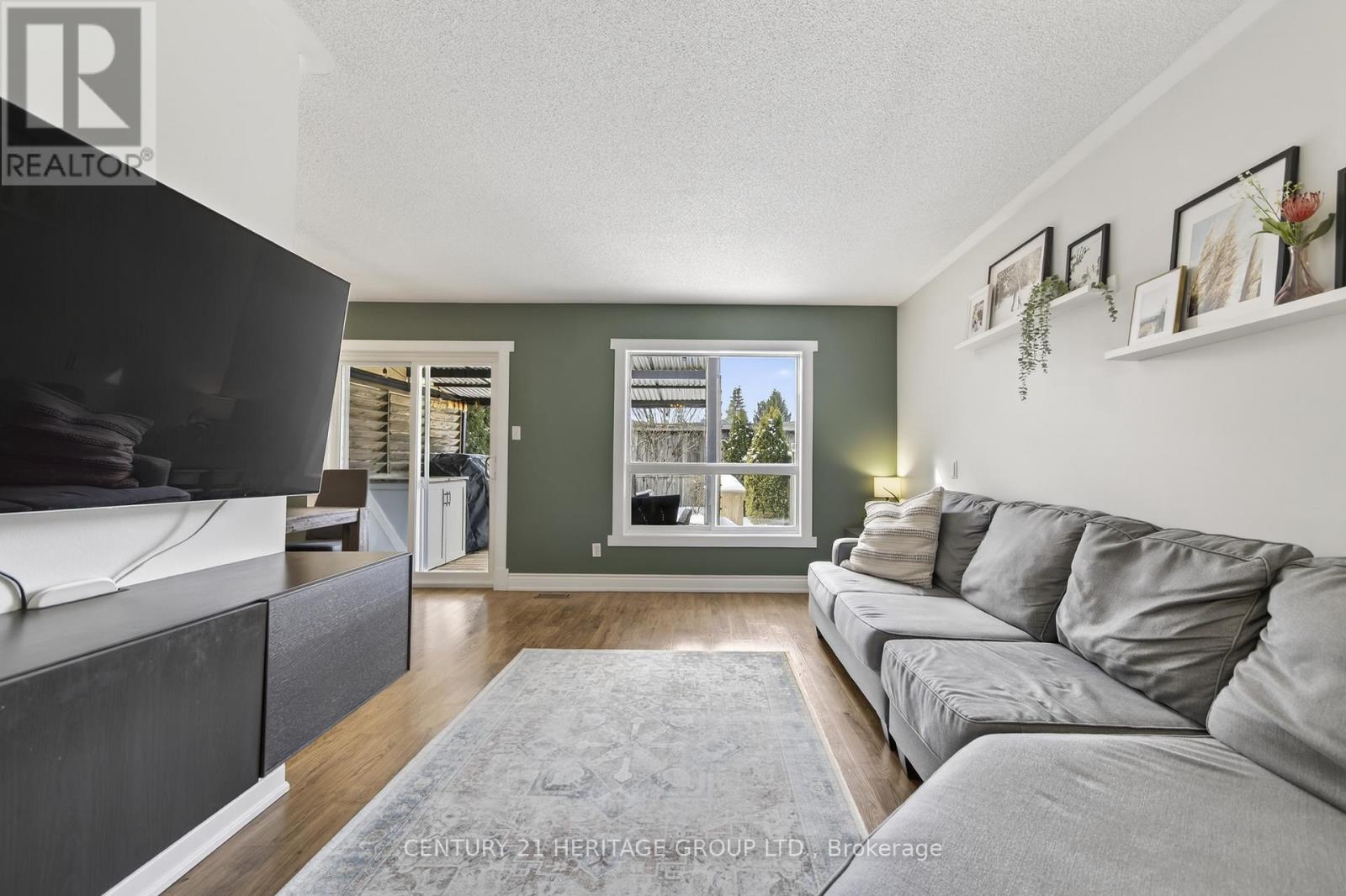 126 Glasgow Crescent, Georgina, Ontario  L4P 4B1 - Photo 12 - N12826210