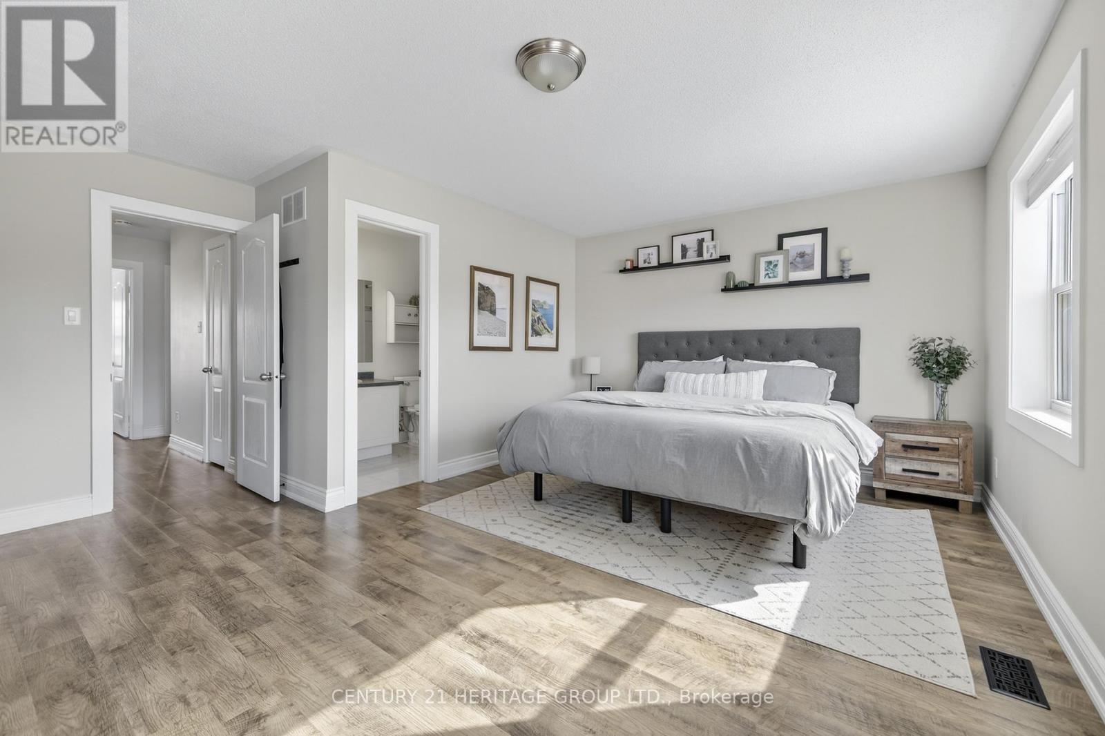 126 Glasgow Crescent, Georgina, Ontario  L4P 4B1 - Photo 15 - N12826210