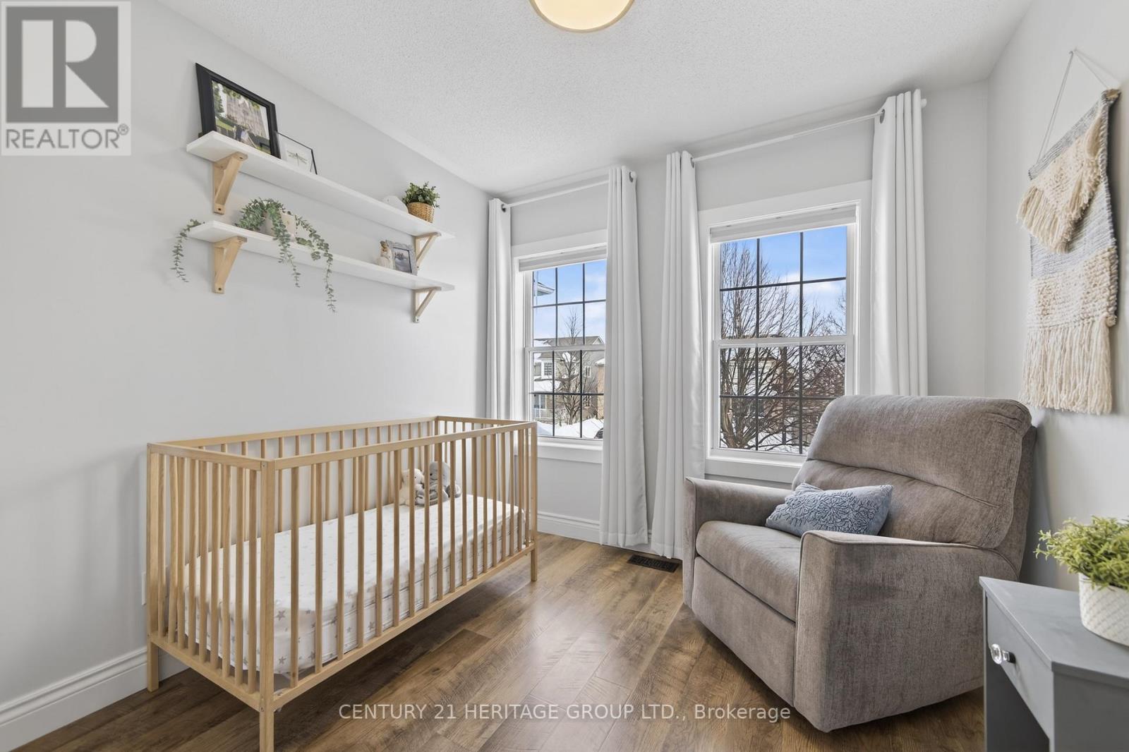 126 Glasgow Crescent, Georgina, Ontario  L4P 4B1 - Photo 17 - N12826210