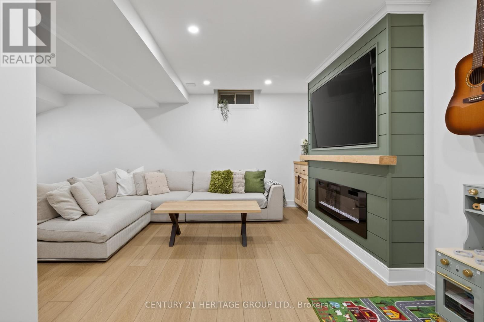 126 Glasgow Crescent, Georgina, Ontario  L4P 4B1 - Photo 22 - N12826210