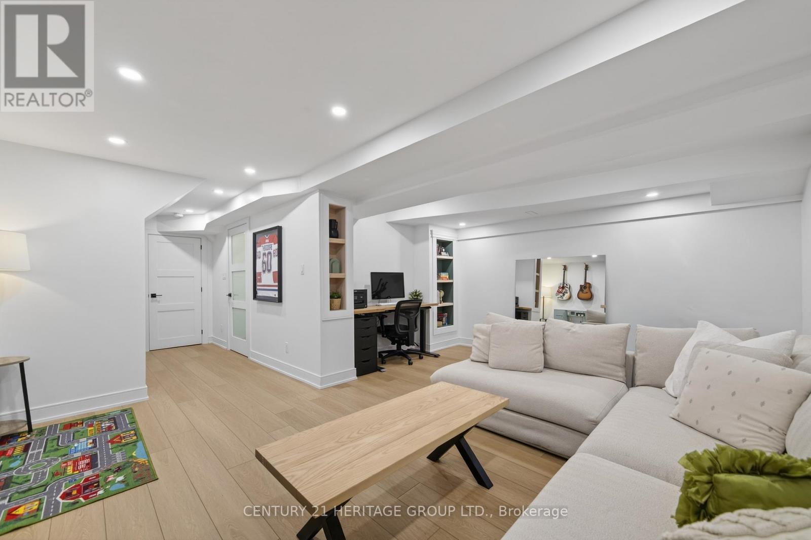 126 Glasgow Crescent, Georgina, Ontario  L4P 4B1 - Photo 24 - N12826210