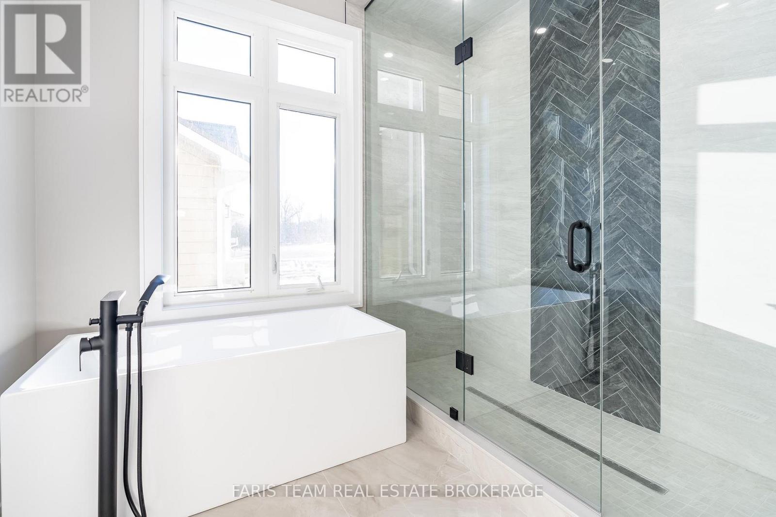 9 Dock Lane, Tay, Ontario  L0K 1R0 - Photo 16 - S12826154