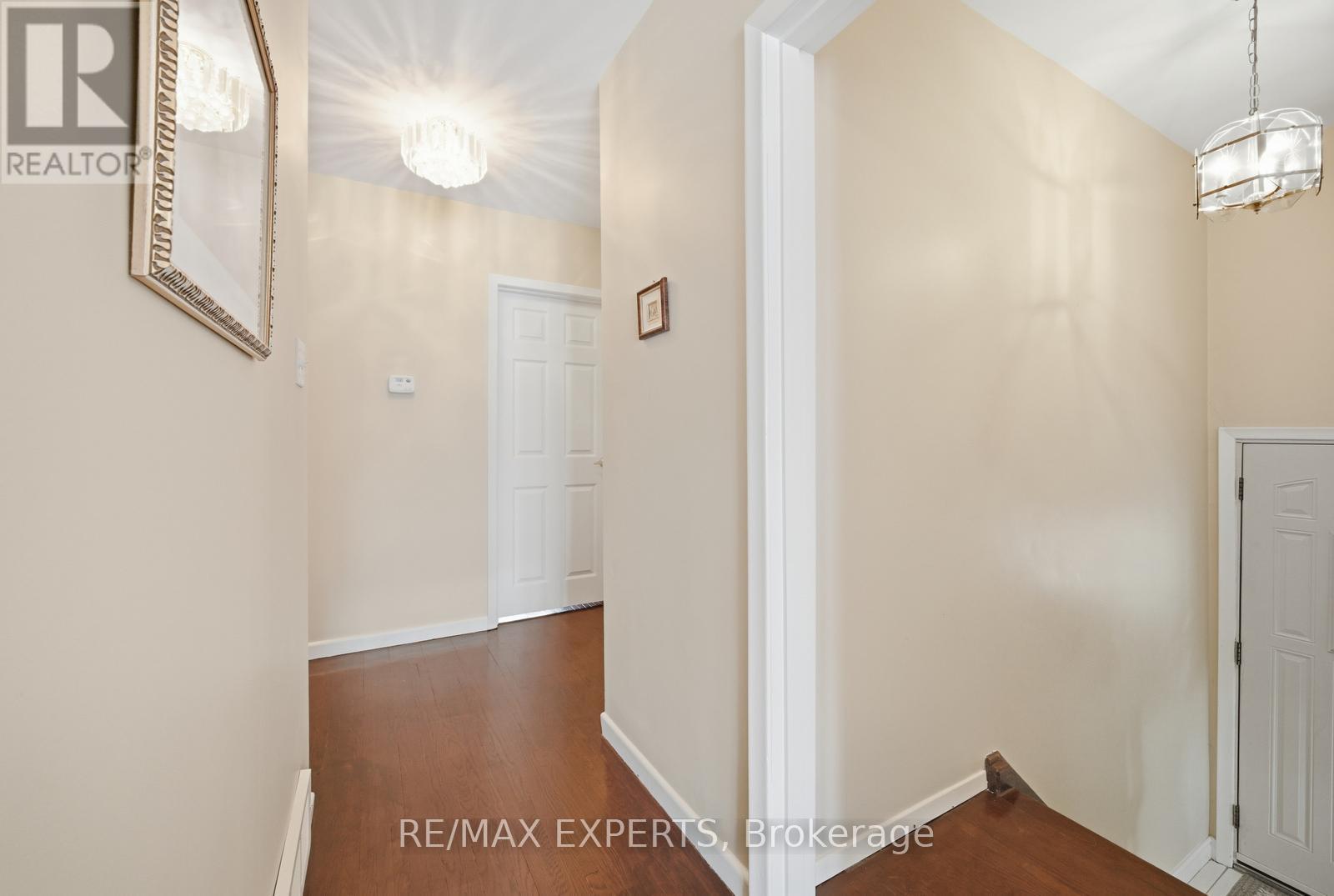 359 The Westway, Toronto, Ontario  M9R 1H1 - Photo 18 - W12826126