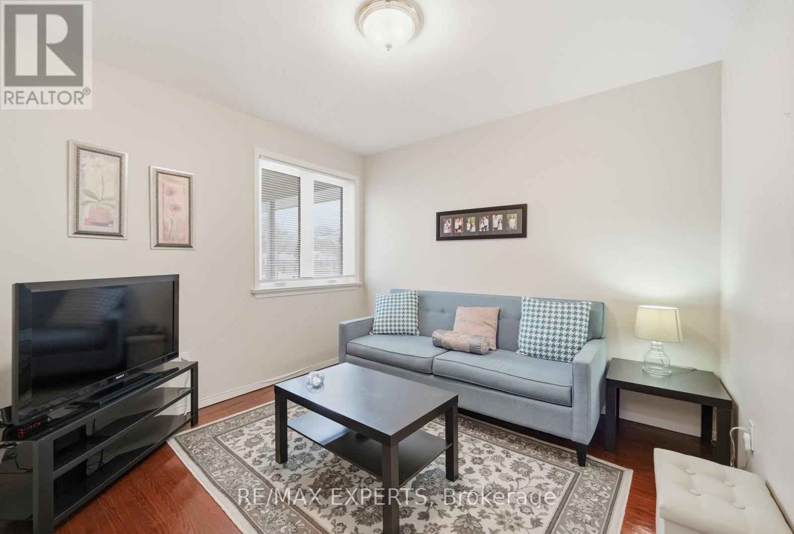 359 The Westway, Toronto, Ontario  M9R 1H1 - Photo 20 - W12826126
