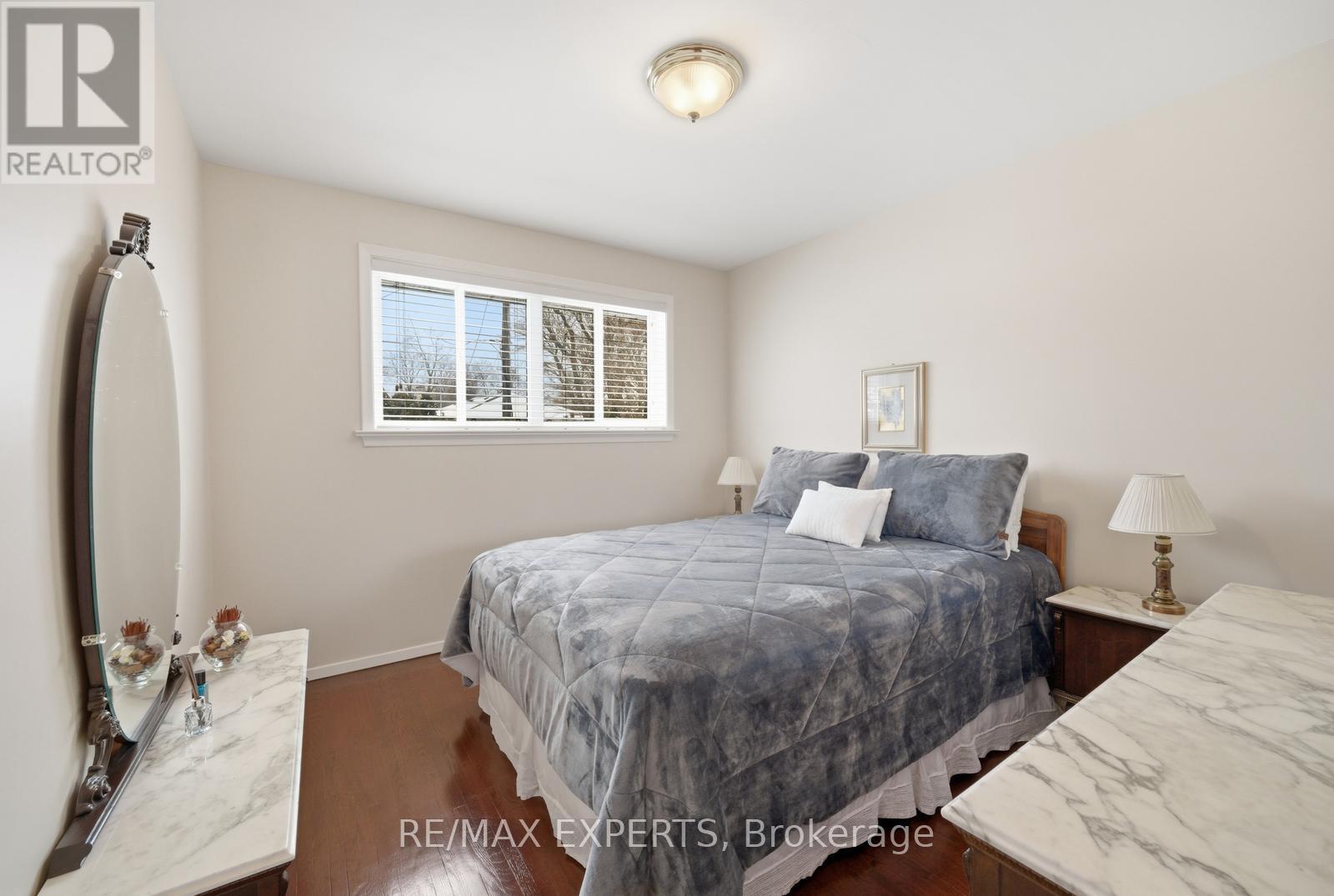 359 The Westway, Toronto, Ontario  M9R 1H1 - Photo 23 - W12826126