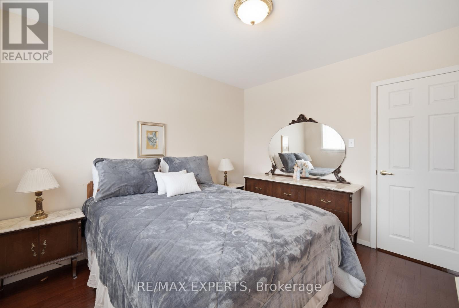 359 The Westway, Toronto, Ontario  M9R 1H1 - Photo 24 - W12826126