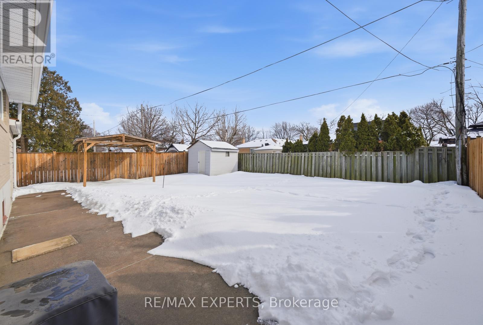 359 The Westway, Toronto, Ontario  M9R 1H1 - Photo 38 - W12826126