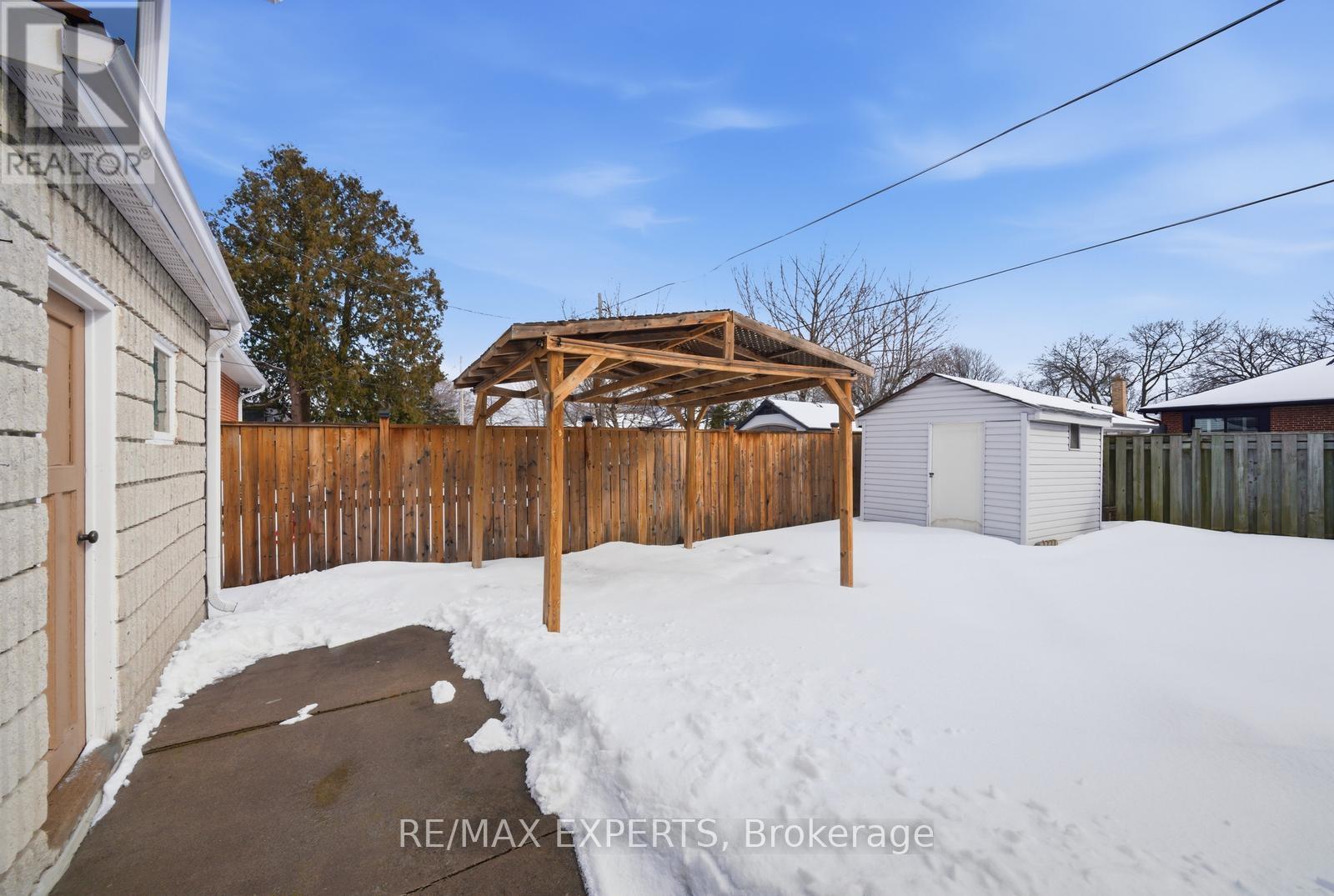 359 The Westway, Toronto, Ontario  M9R 1H1 - Photo 40 - W12826126