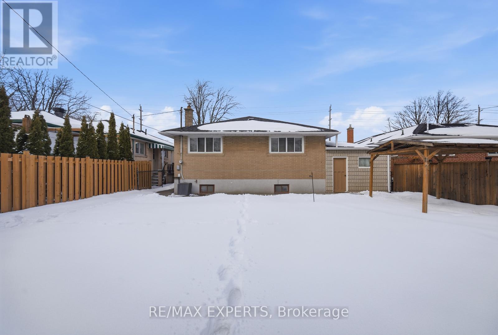 359 The Westway, Toronto, Ontario  M9R 1H1 - Photo 43 - W12826126