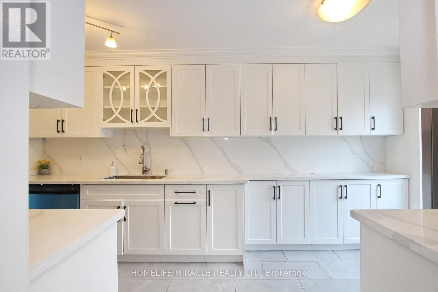 27 Craigleigh Crescent, Brampton, Ontario  L6T 2E3 - Photo 11 - W12826164