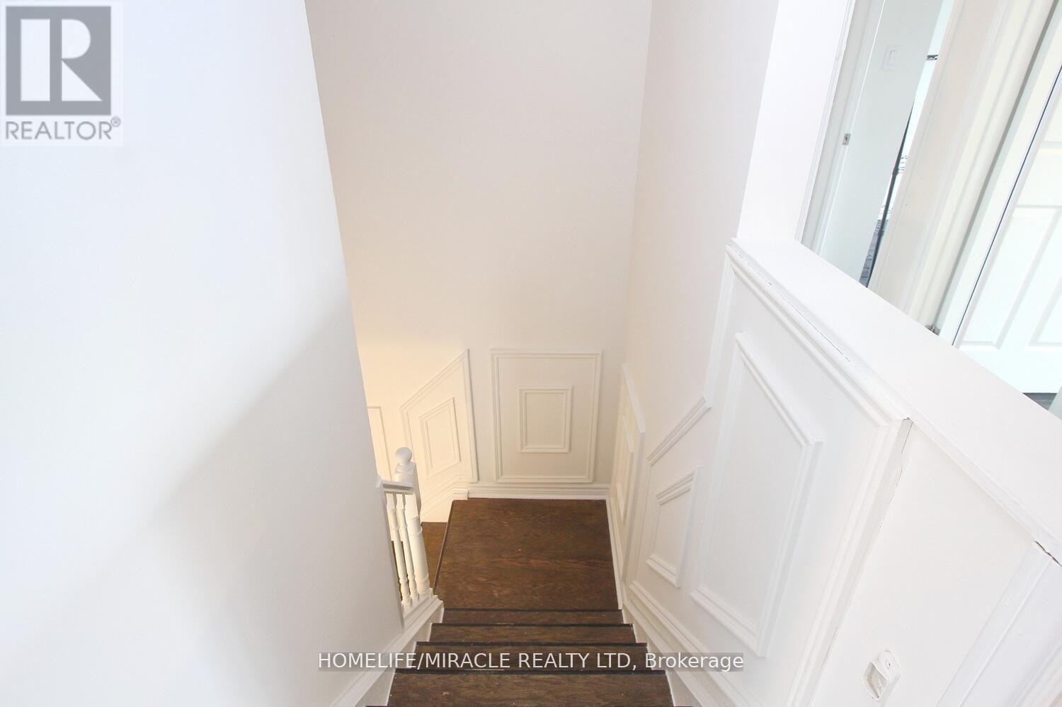 27 Craigleigh Crescent, Brampton, Ontario  L6T 2E3 - Photo 17 - W12826164