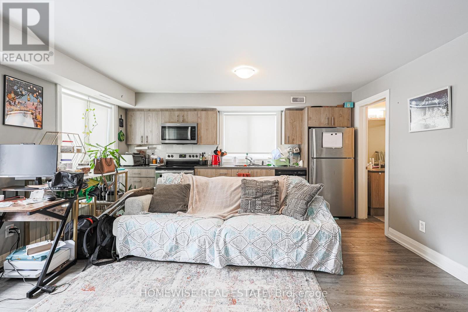 101 - 814 Glencairn Avenue, Toronto, Ontario  M6B 2A3 - Photo 6 - W12826192