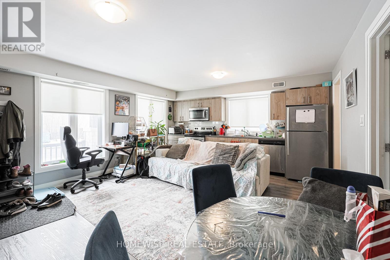 101 - 814 Glencairn Avenue, Toronto, Ontario  M6B 2A3 - Photo 7 - W12826192