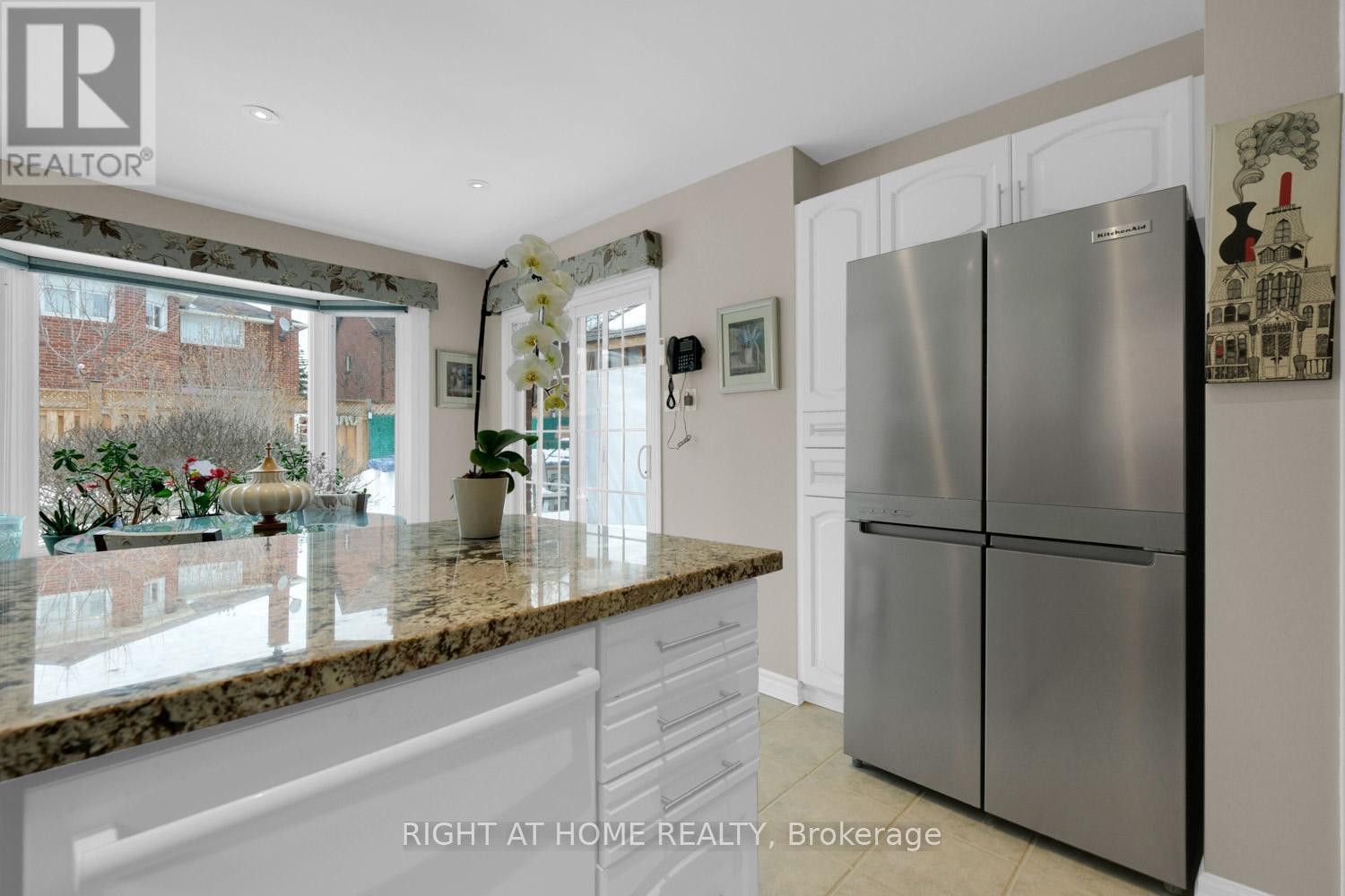 3098 Barwell Road, Mississauga, Ontario  L5L 3Z9 - Photo 7 - W12826198