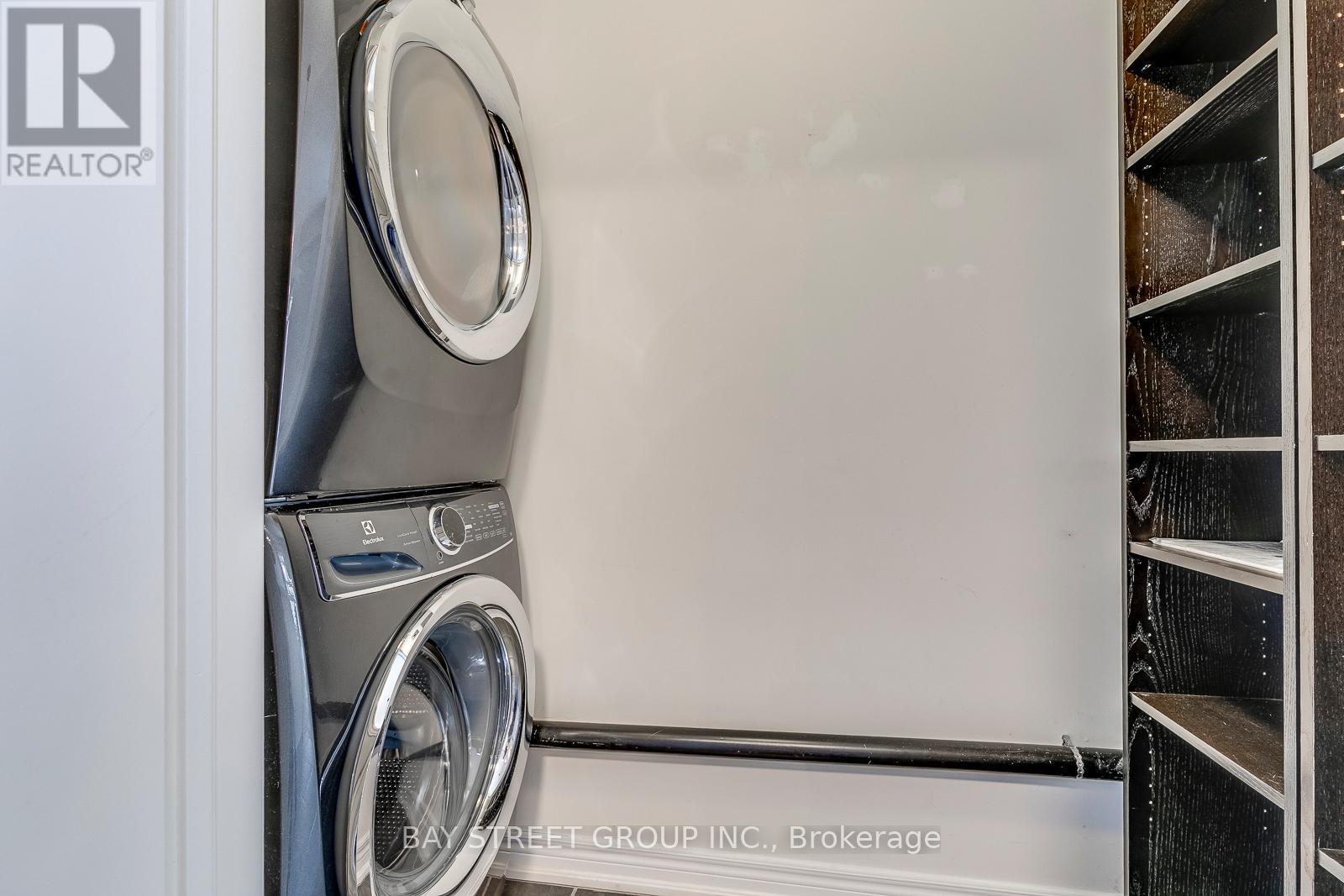 205 - 2326 Taunton Road W, Oakville, Ontario  L6H 0L3 - Photo 15 - W12826230